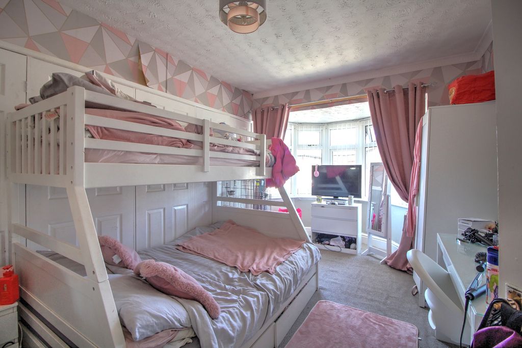 Property photo 3 of 10 Img_3692_3_4
