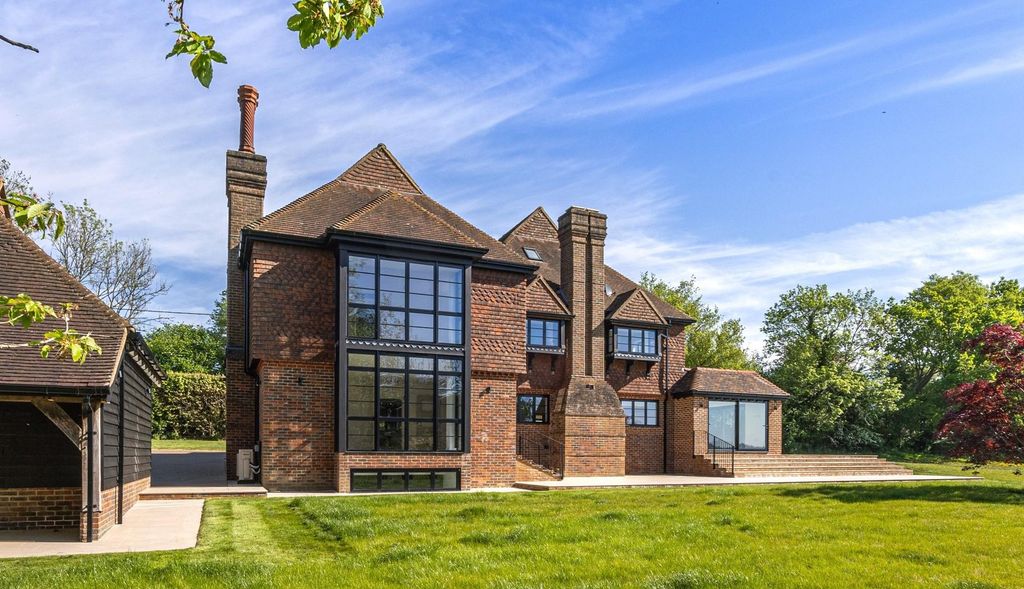 Property photo 1 of 24 Image