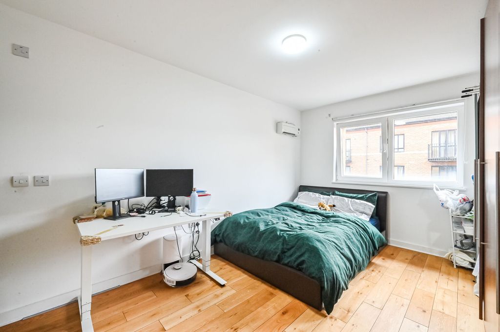 Property photo 3 of 12