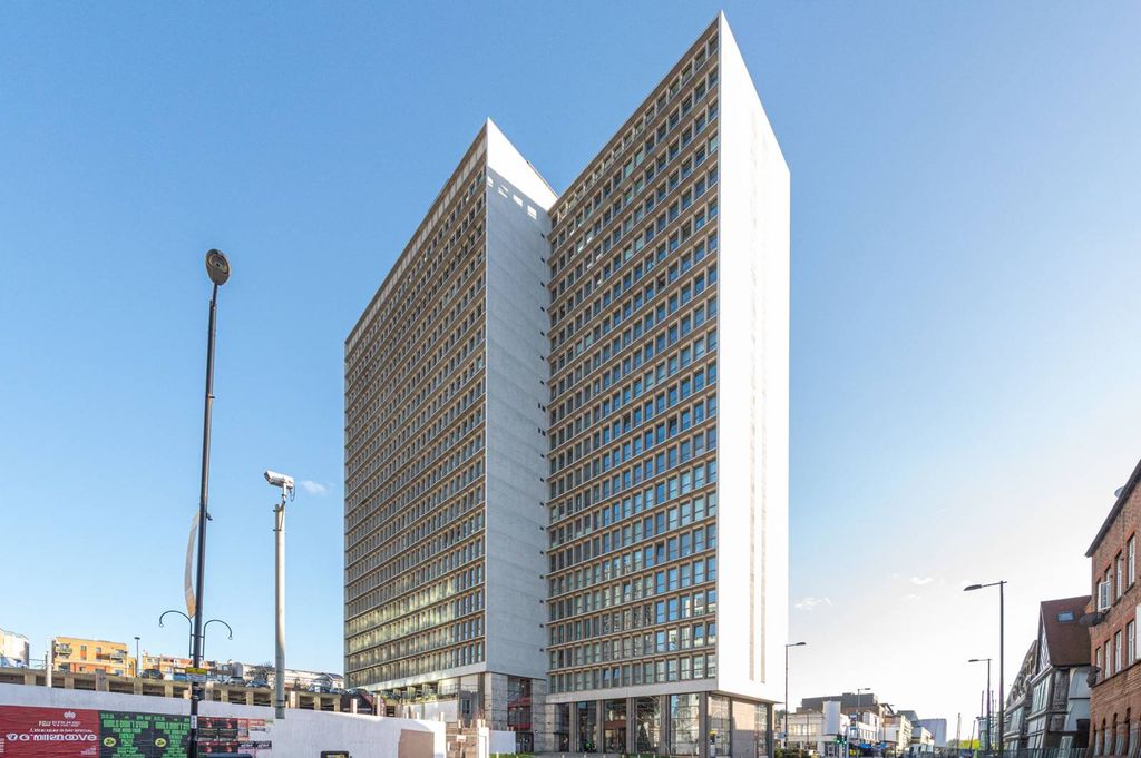 Property photo 1 of 19