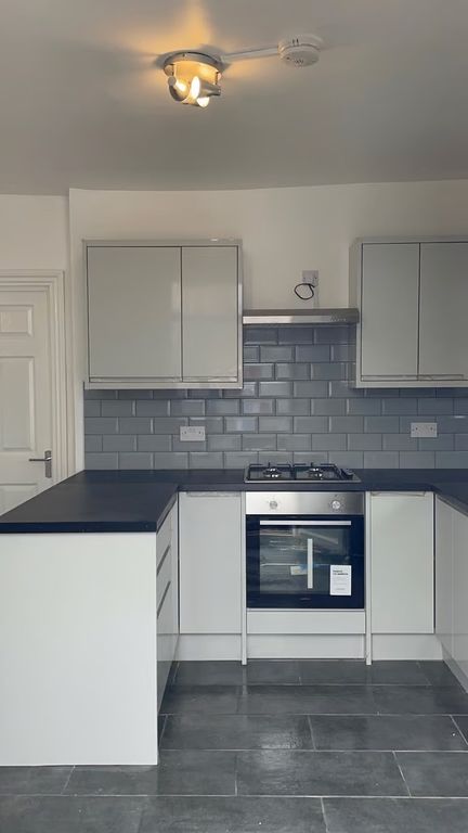 Property photo 3 of 9 86 (9)