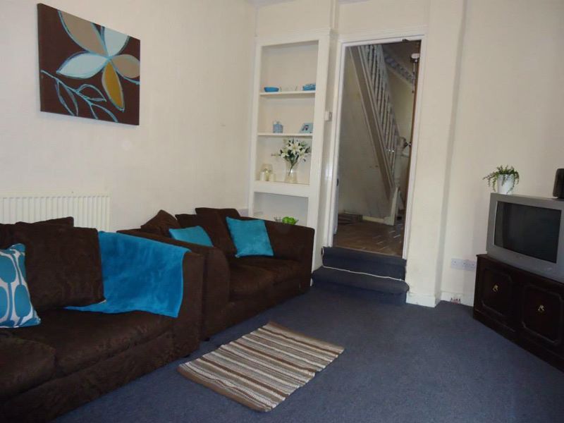 Property photo 1 of 10 Photo 5