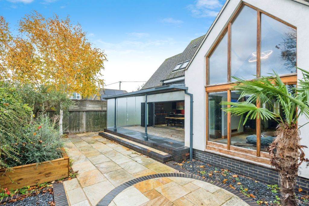 Property photo 3 of 17