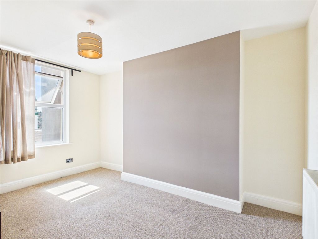 Property photo 3 of 16 Picture No. 04