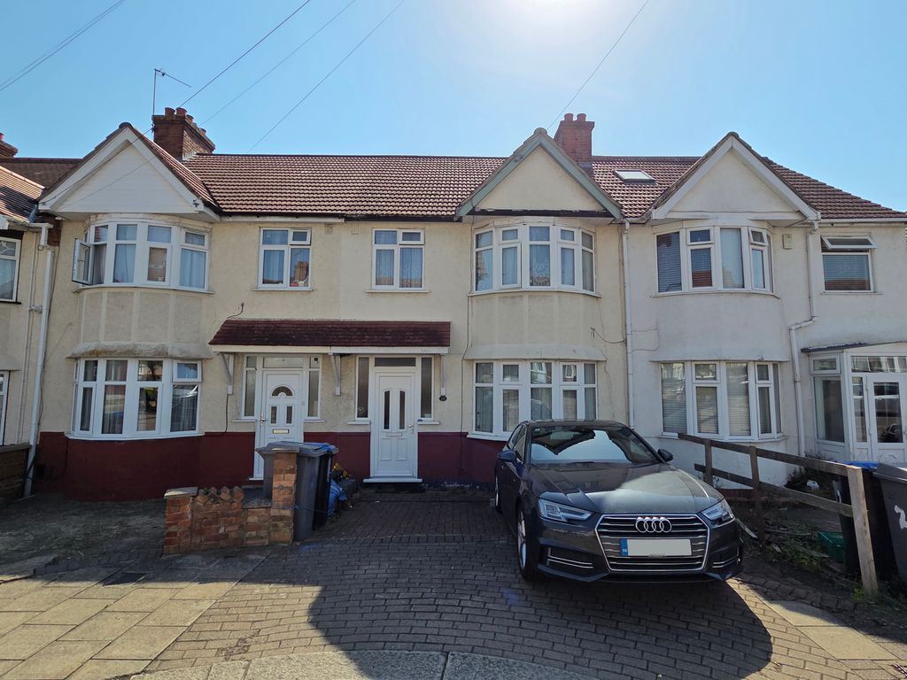 Property photo 1 of 18