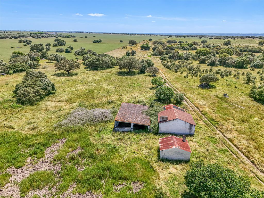 Property photo 2 of 18 Image