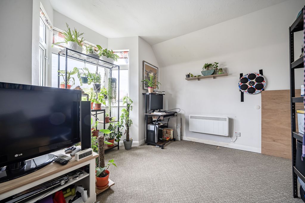 Additional image 5 of 1 bed flat for saleForlease Rd, Maidenhead SL6
