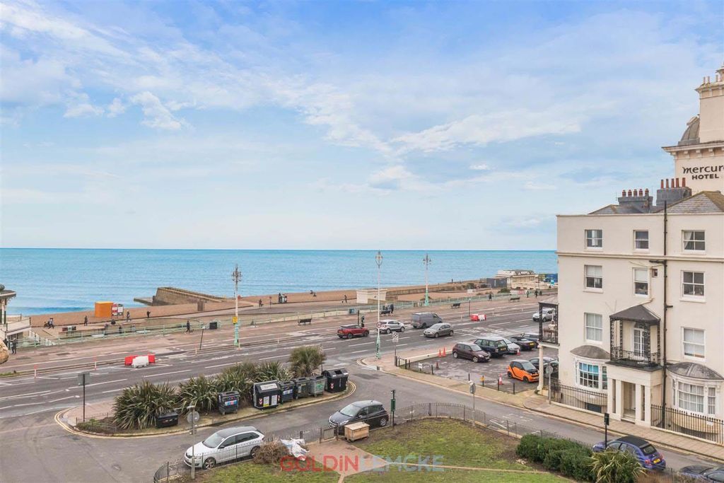 Property photo 2 of 10 View