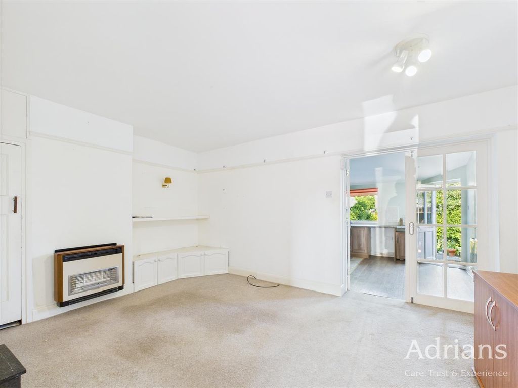 Property photo 3 of 16