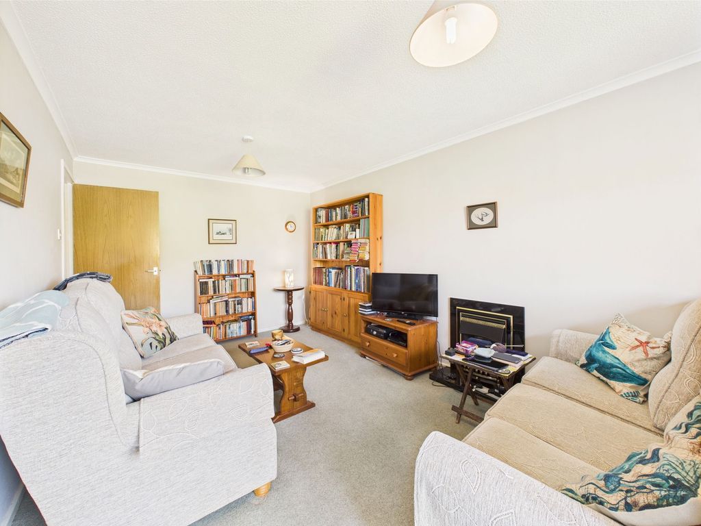 Property photo 2 of 21