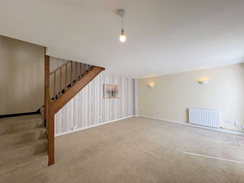 Property photo 2 of 13 Gallery