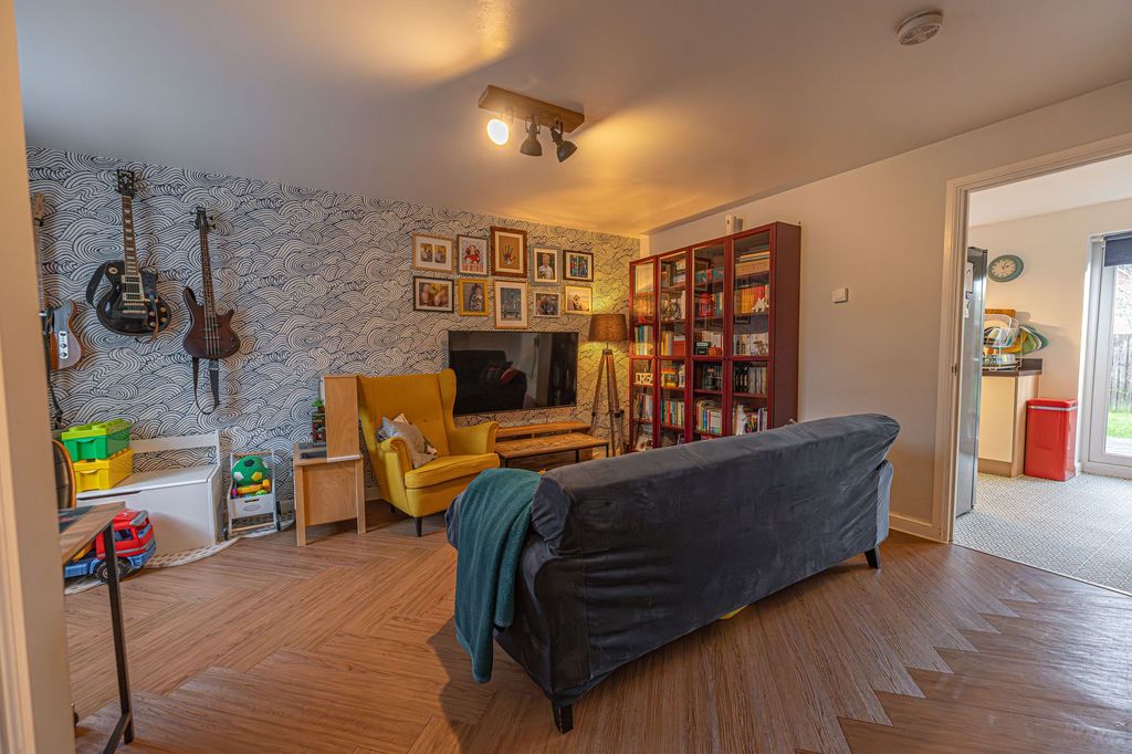 Property photo 3 of 29