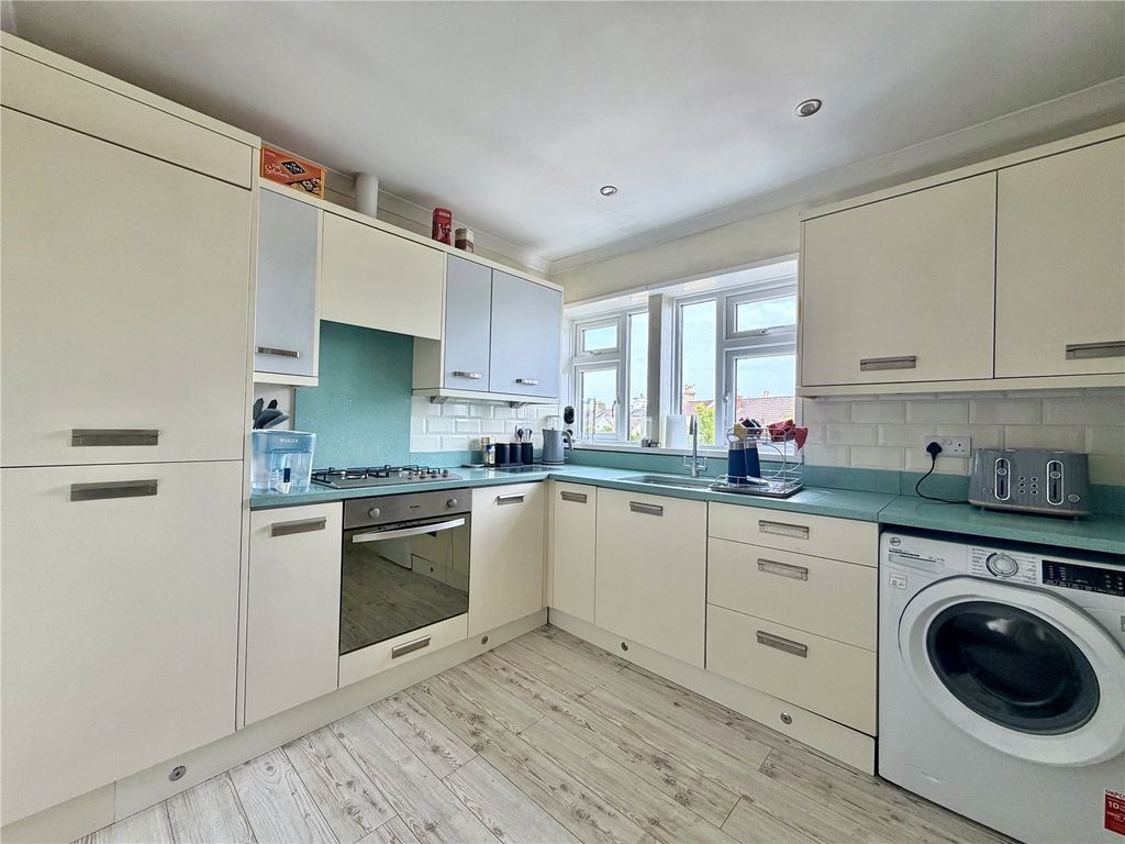 Property photo 3 of 9 Picture No. 05