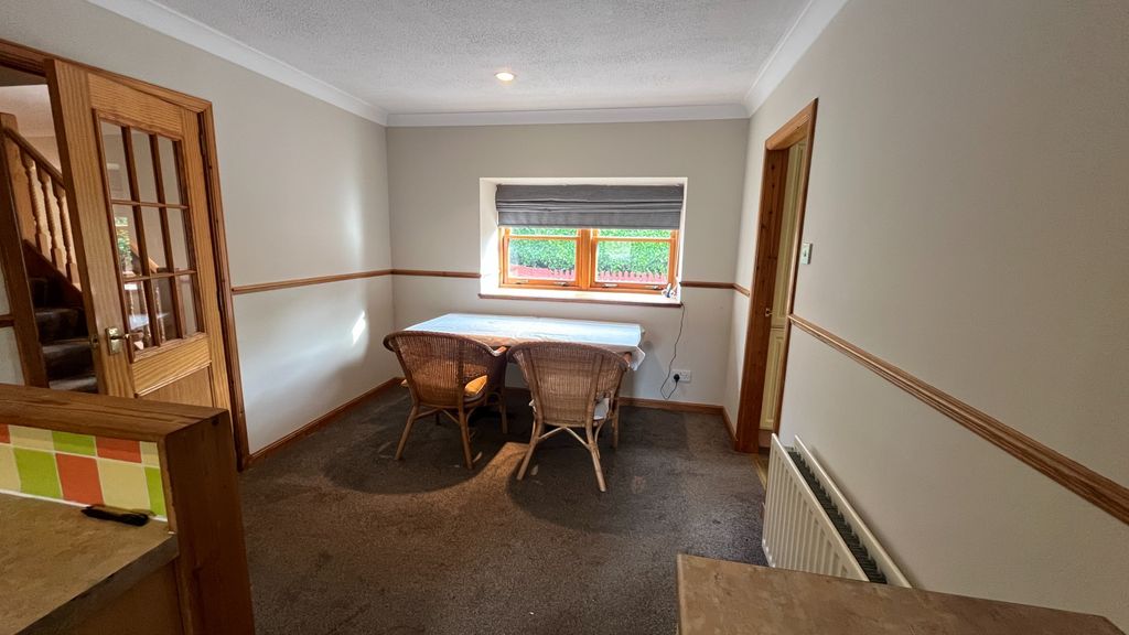 Property photo 3 of 31