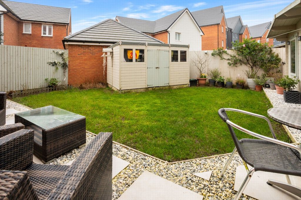 Property photo 2 of 19 Garden