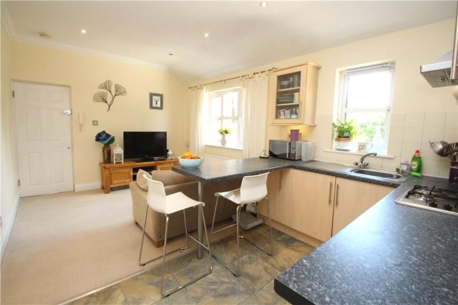 Property photo 2 of 8