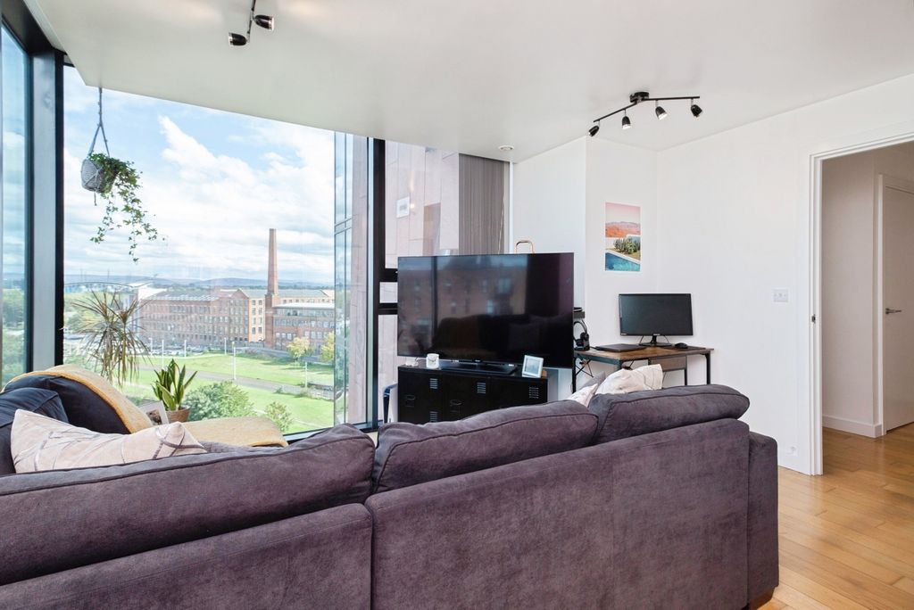 Property photo 2 of 9 Photo