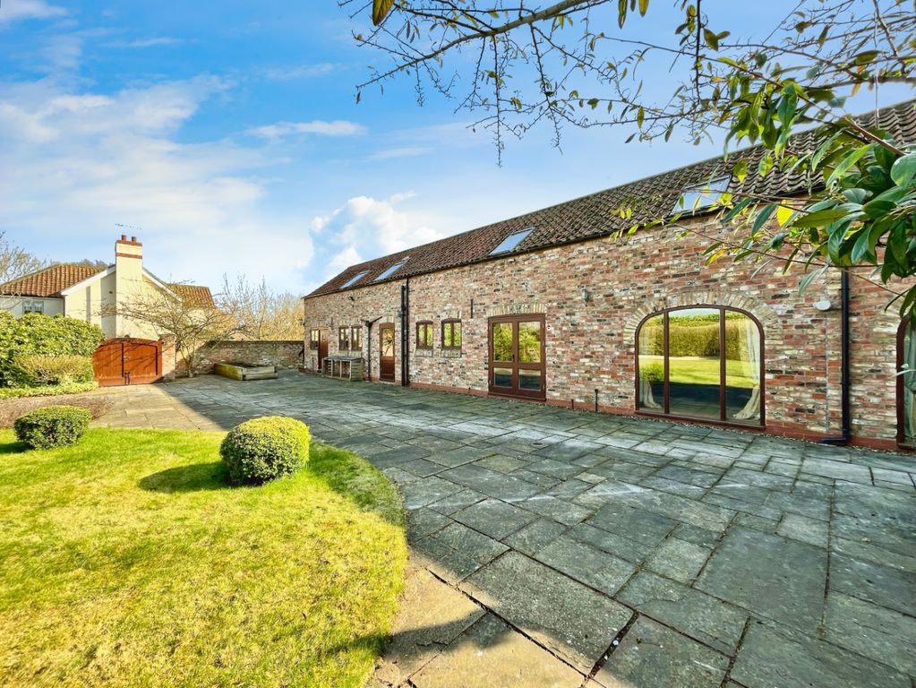 Property photo 1 of 30 3949444