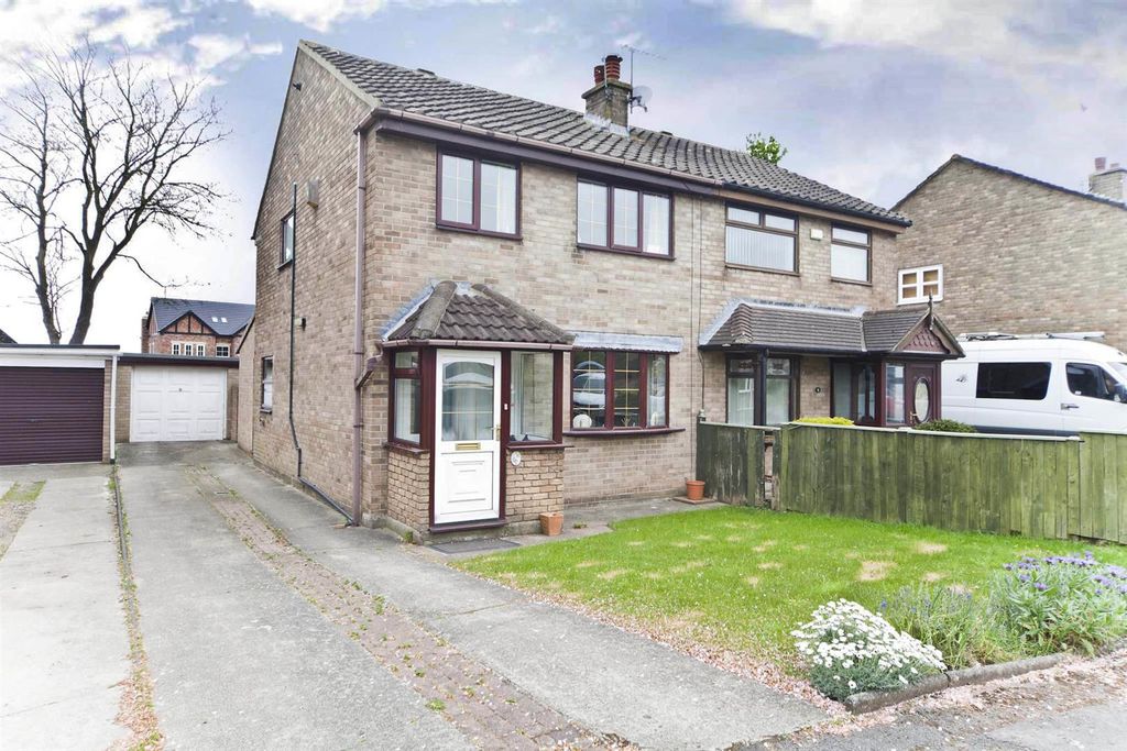 Property photo 1 of 16