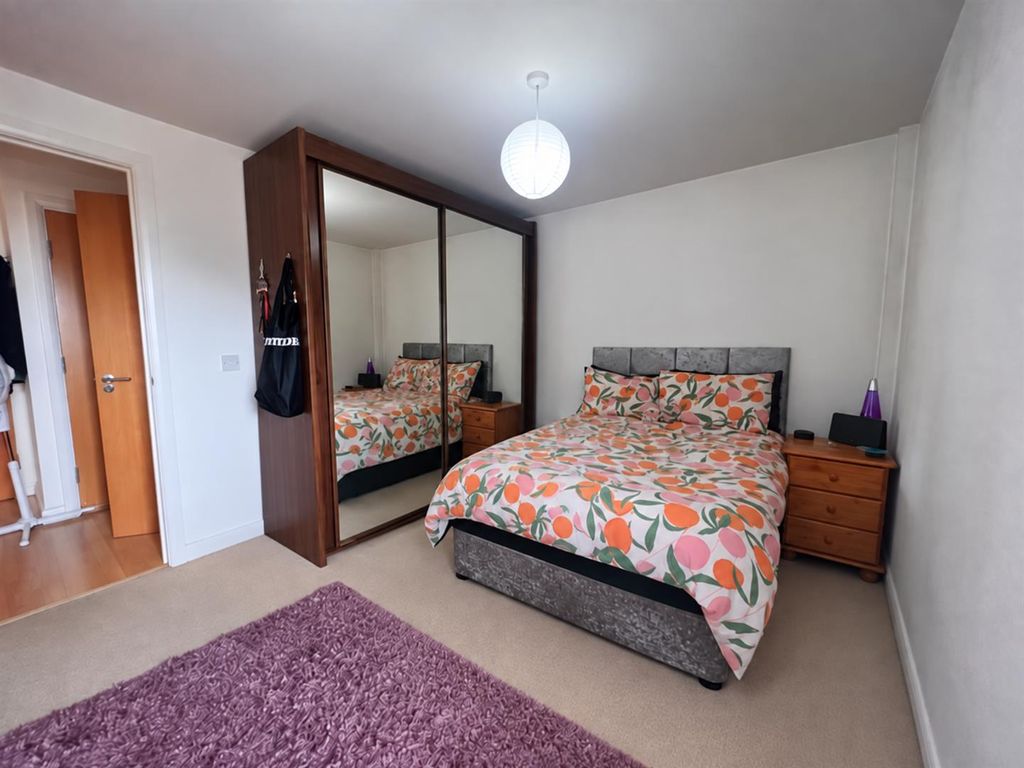 Property photo 3 of 10 Bedroom CV.Png