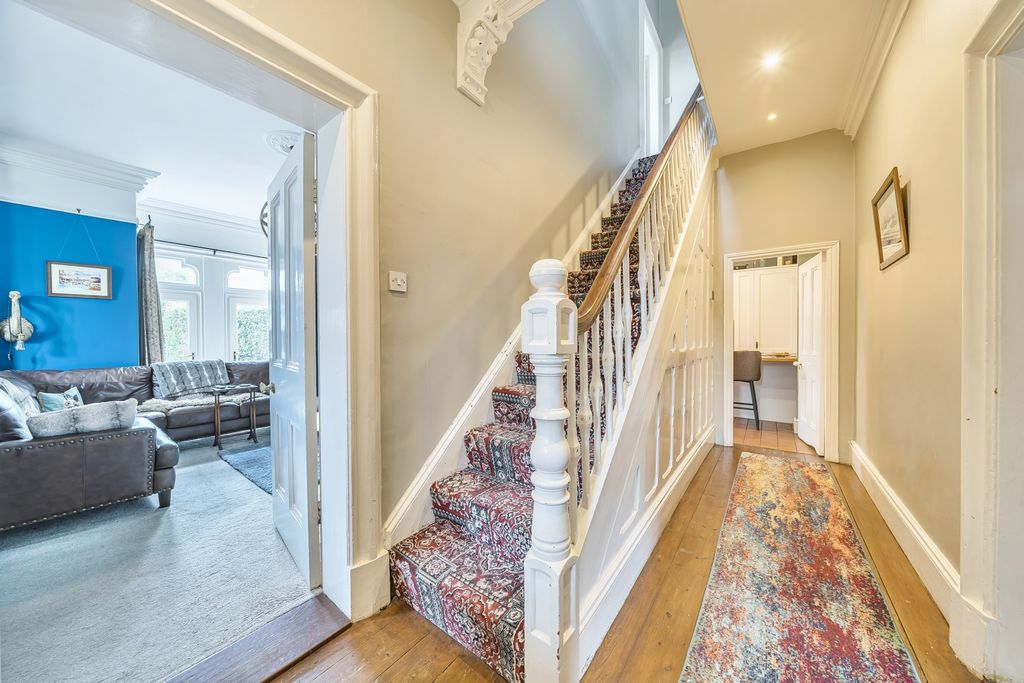 Property photo 2 of 19 Image 1