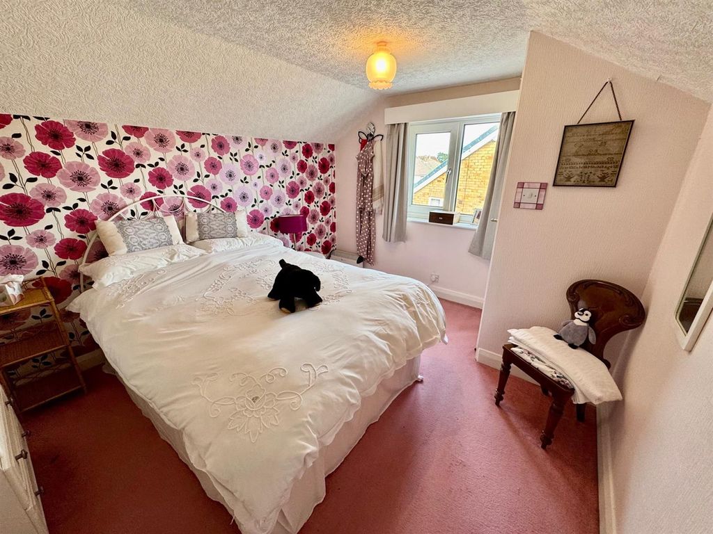 Property photo 2 of 20 Bedroom 2.Jpg