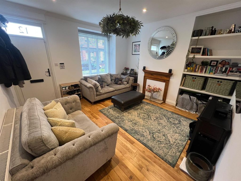 Property photo 3 of 17