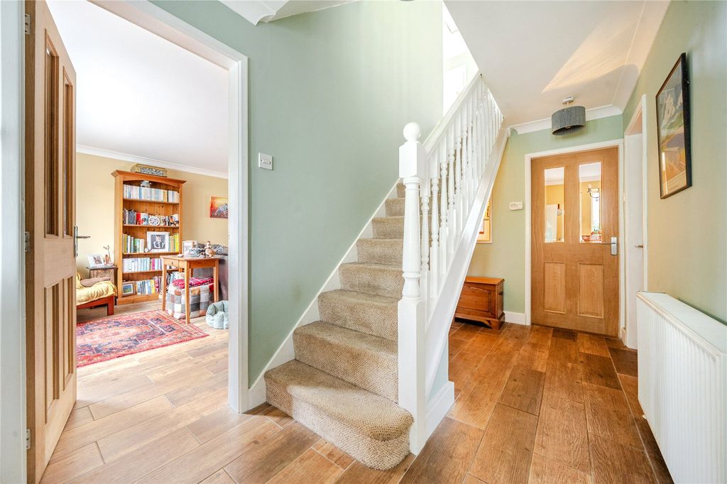 Property photo 3 of 24 Entrance Hall