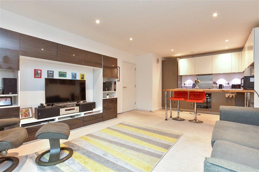 Property photo 2 of 11 Lounge/ Kitchen/ Diner