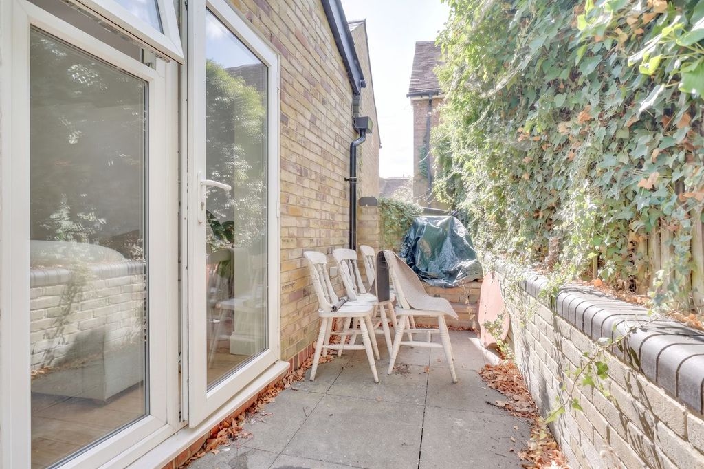 Property photo 3 of 10