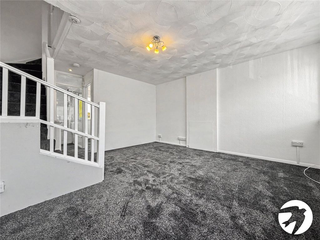 Property photo 2 of 17 Picture No. 04