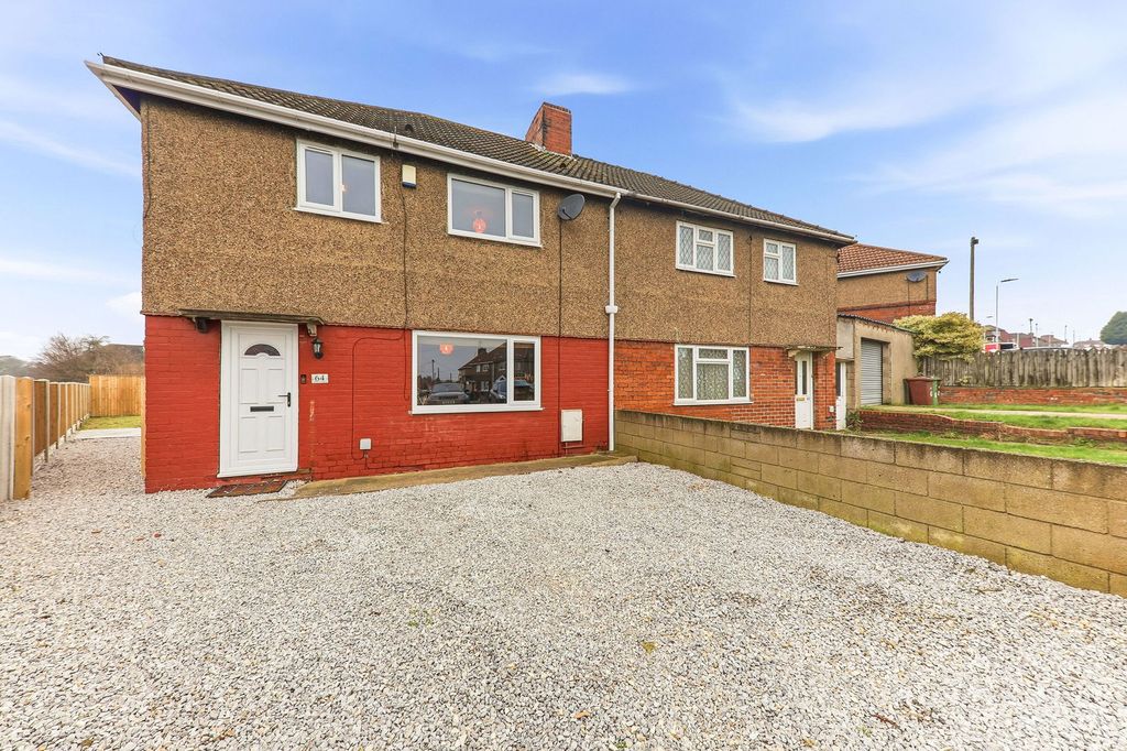 Property photo 2 of 26