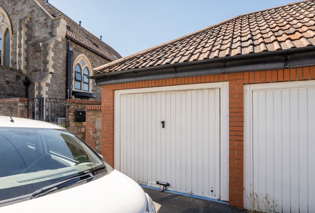Property photo 2 of 19 1486991-1-6A47Ca3...