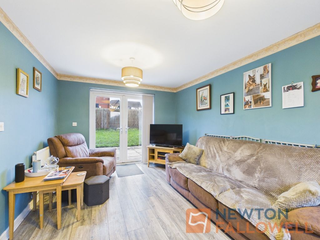 Property photo 2 of 27