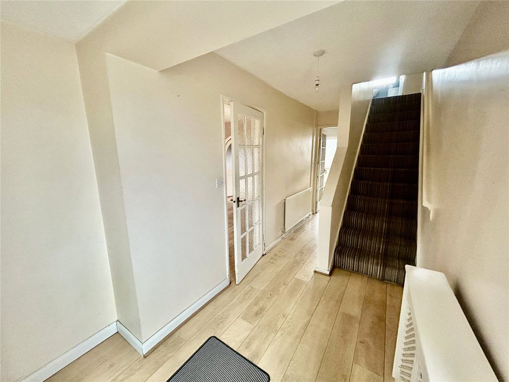 Property photo 2 of 13 Hallway