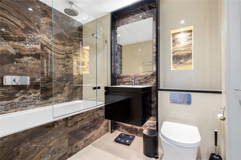 Property photo 3 of 17 Picture No. 29