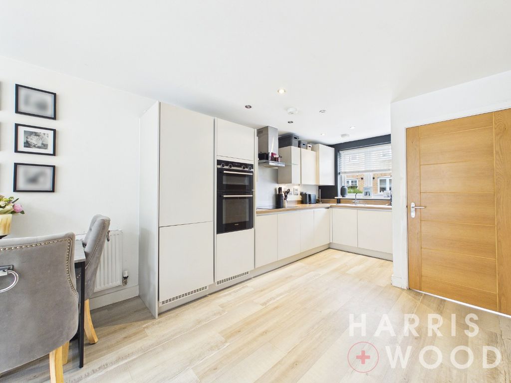 Property photo 2 of 25 5242142