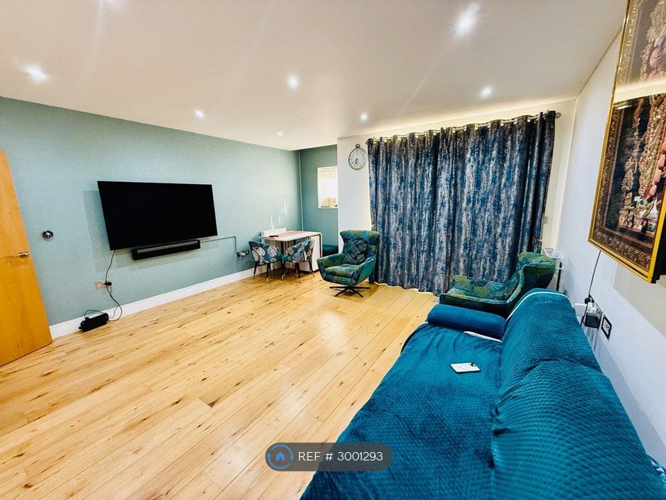 Property photo 1 of 25
