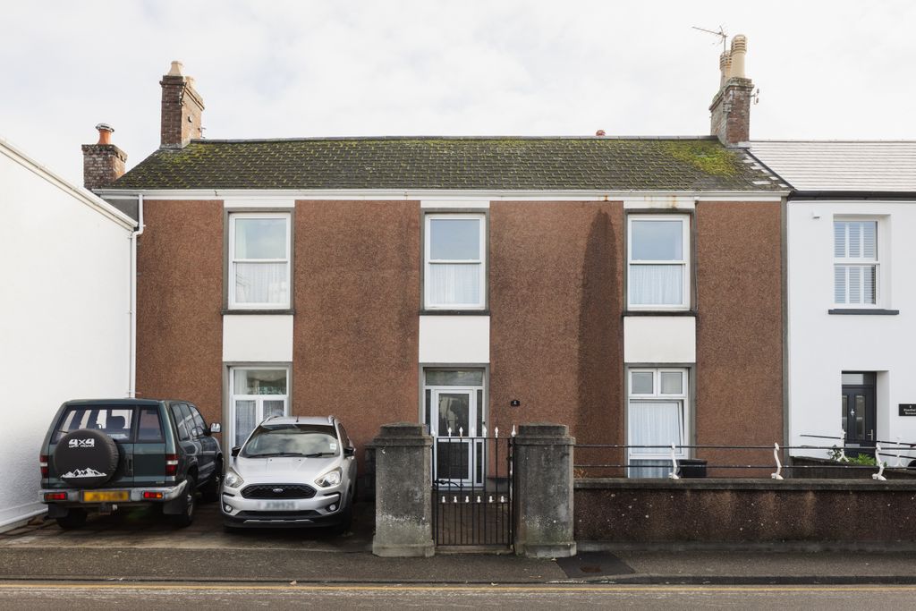 Property photo 1 of 20