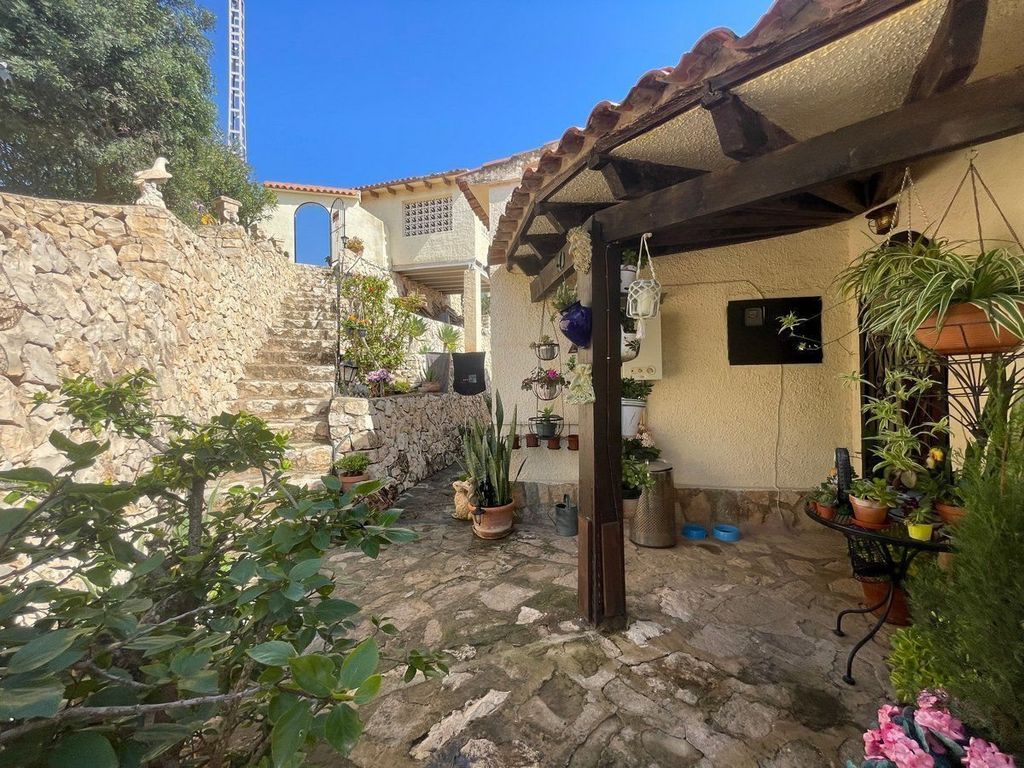 Property photo 3 of 50