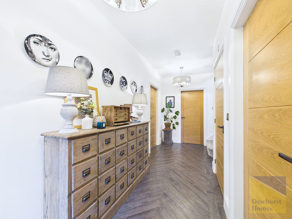 Property photo 3 of 32