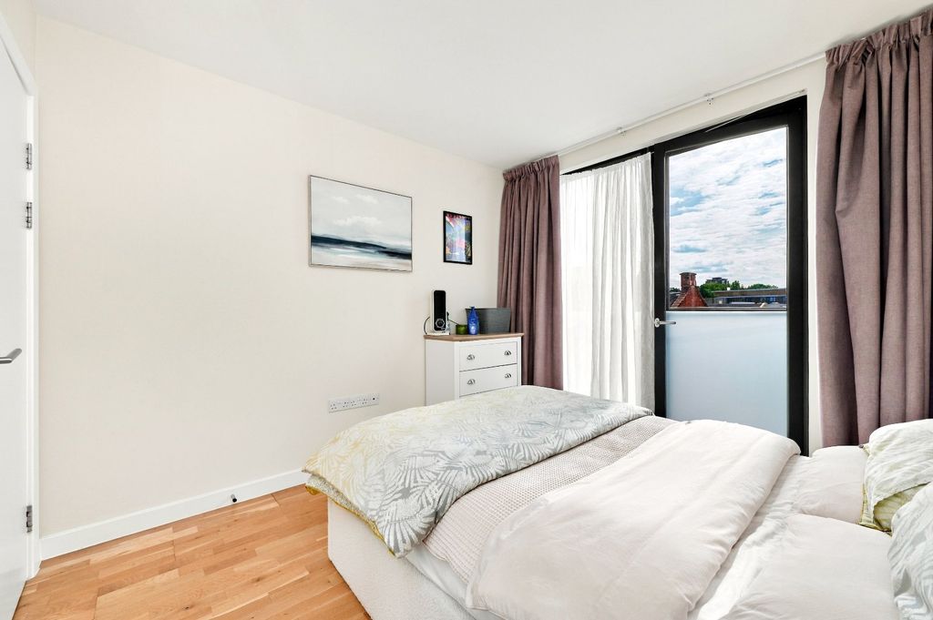 Property photo 2 of 18 Picture No. 02