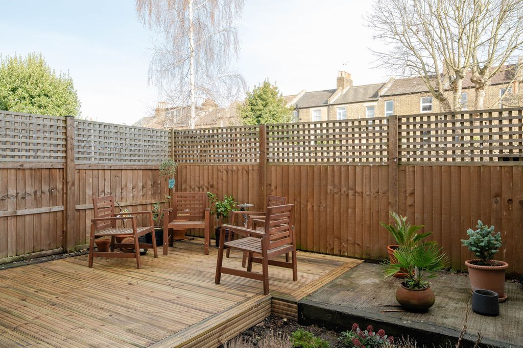 Property photo 2 of 25 258440 - Lordship Lane, London Se22 - High Res - Npp00605.Jpg