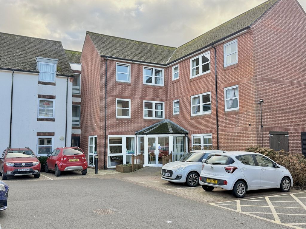 Property photo 1 of 12 Front