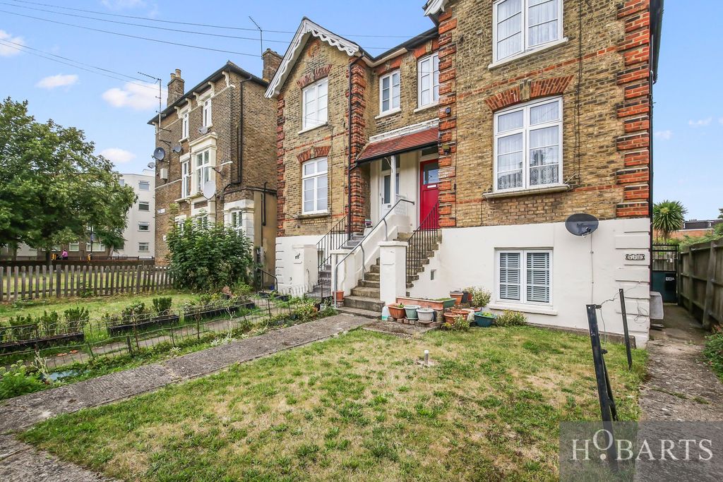 Property photo 2 of 12 Gallery