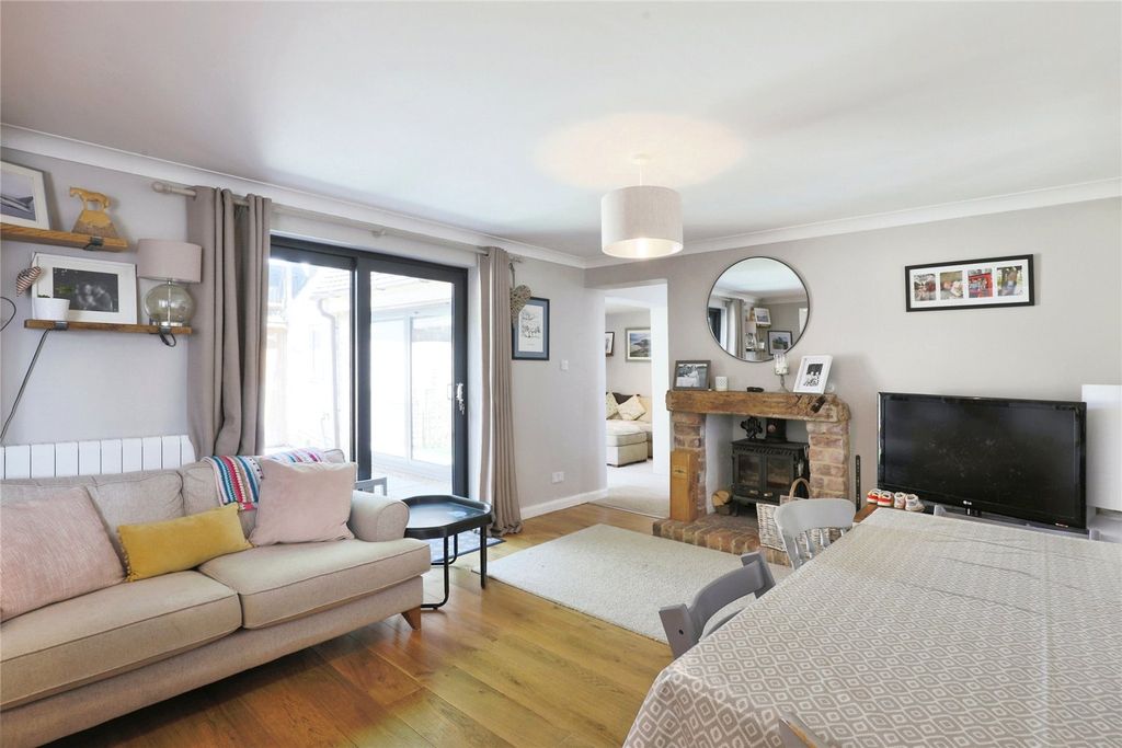Property photo 3 of 17 Picture No. 09