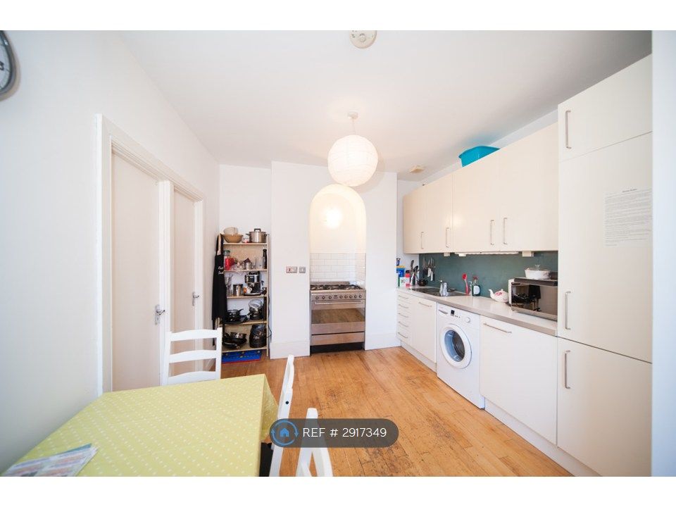 Property photo 3 of 21