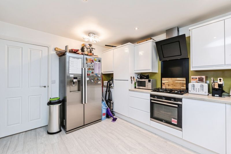 Property photo 3 of 20 Photo 17