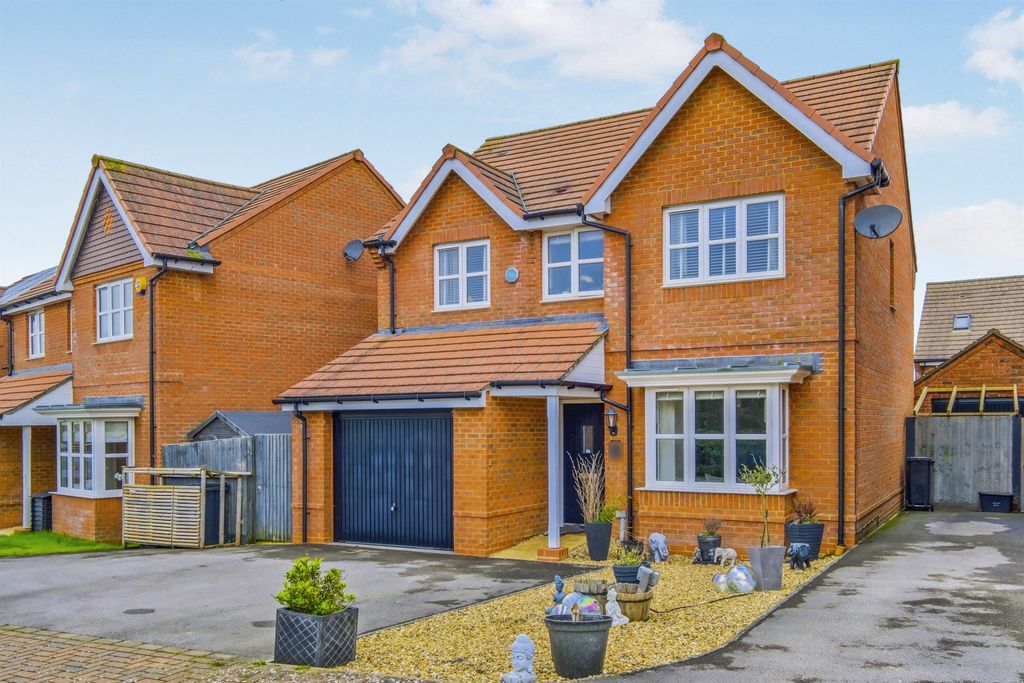 Property photo 1 of 22