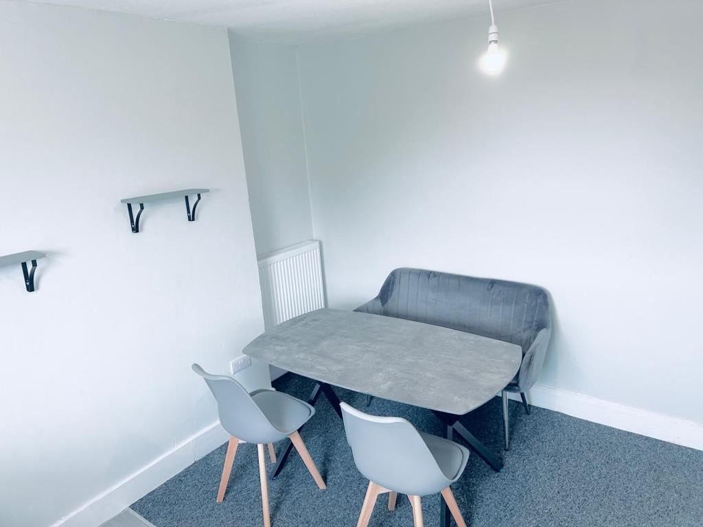 Property photo 3 of 5 3